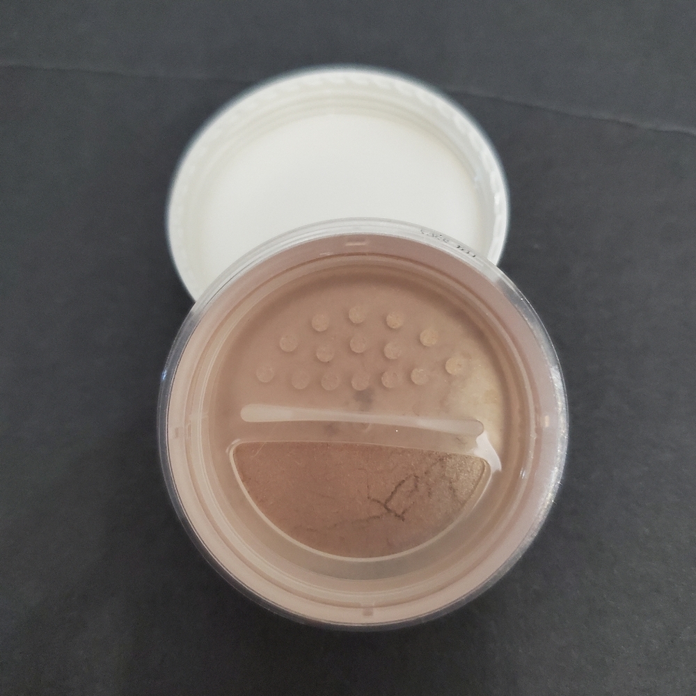 MICA- Mineral Foundation Loose Powder